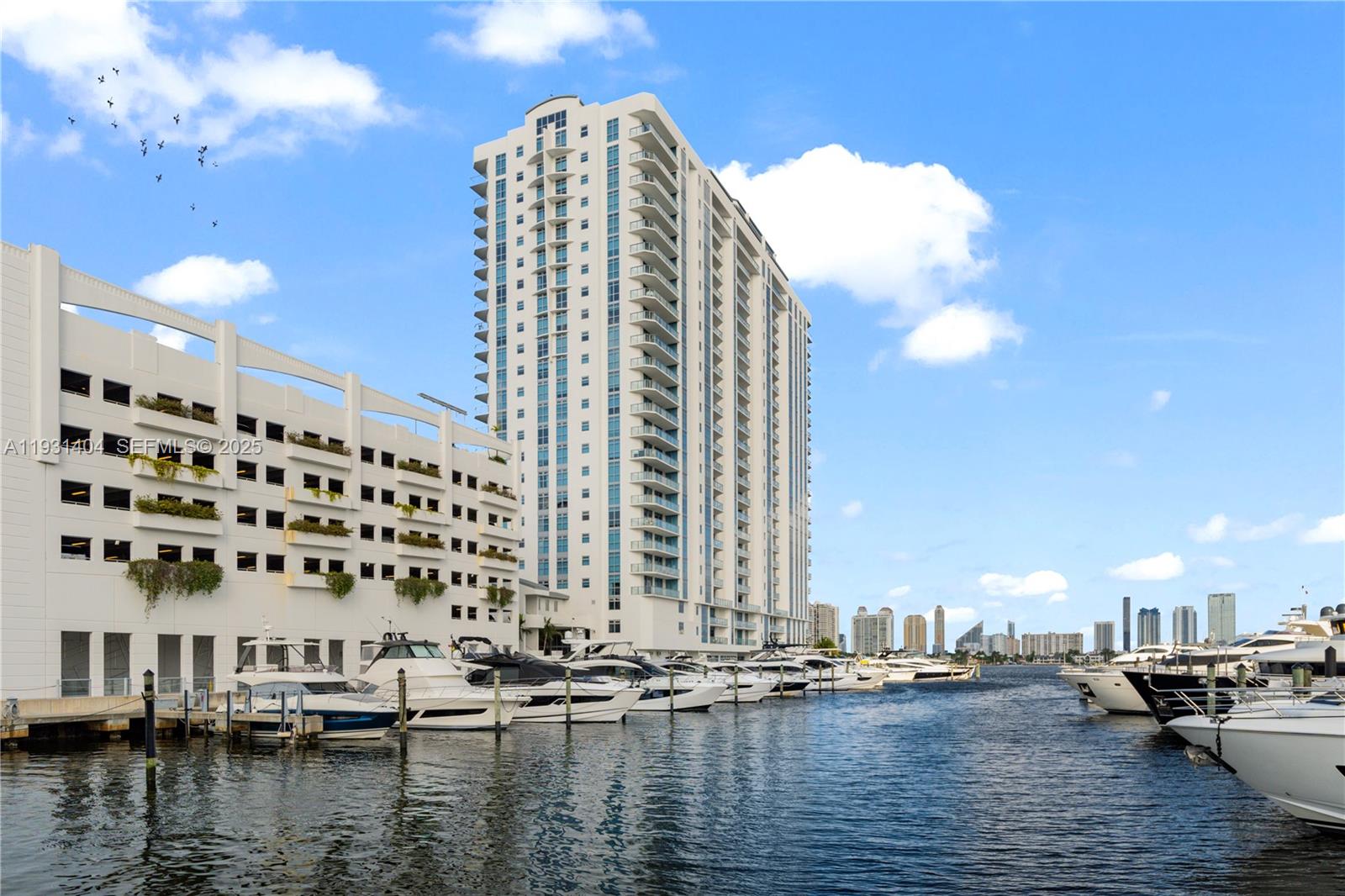 Exclusive fully furnished Penthouse featuring ARTEFACTO furniture, thoughtfully designed with sophistication in every detail.
Each space offers a modern and functional layout, equipped with electric blinds and high-quality finishes throughout.
Enjoy a beautiful water view that fills the residence with natural light and creates a serene, upscale atmosphere.
A move-in-ready property, ideal for those seeking luxury, design, and an exceptional lifestyle.