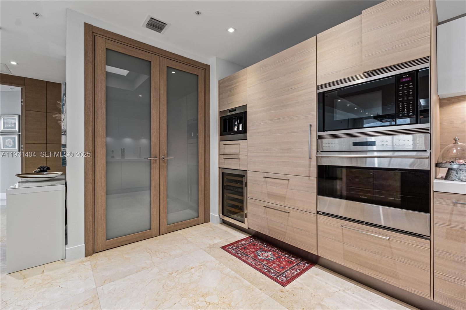 MARINA PALMS RESIDENCES N - Residential