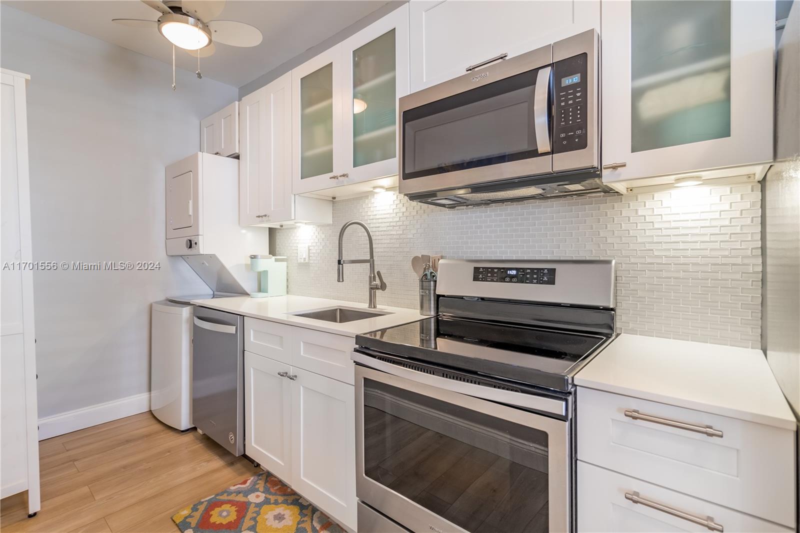 VENETIAN MANOR CONDO - Residential