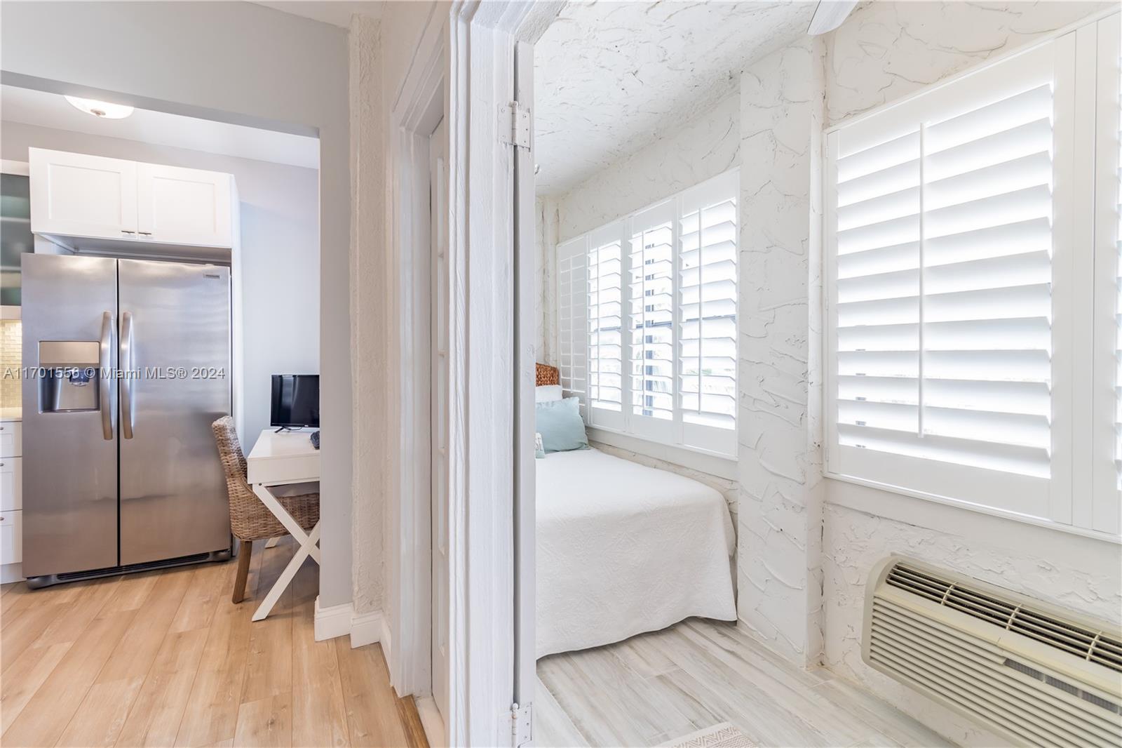 VENETIAN MANOR CONDO - Residential