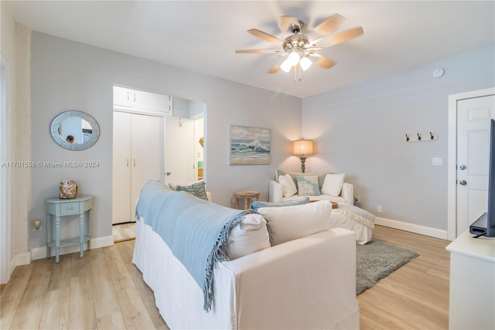 VENETIAN MANOR CONDO - Residential