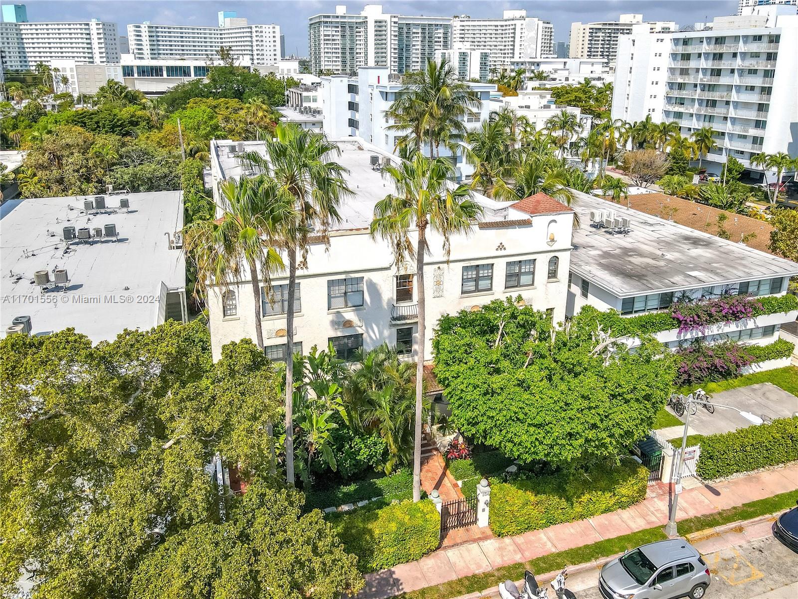 VENETIAN MANOR CONDO - Residential
