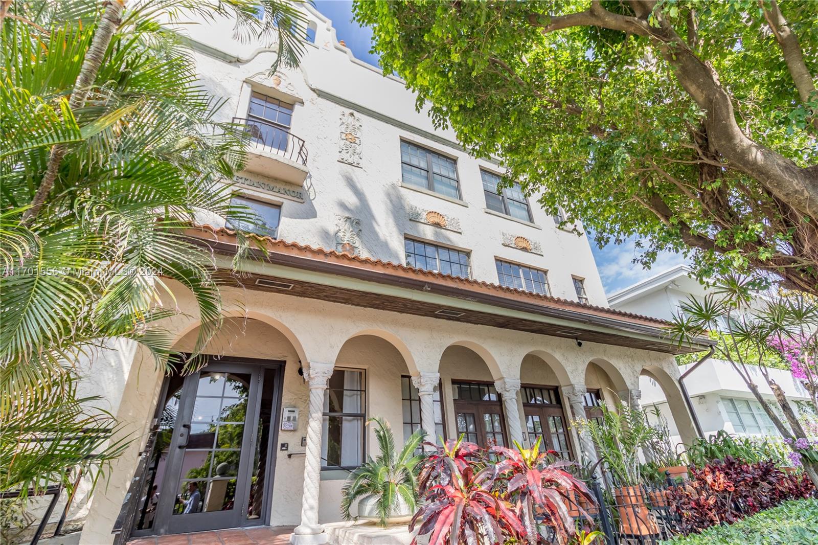 VENETIAN MANOR CONDO - Residential