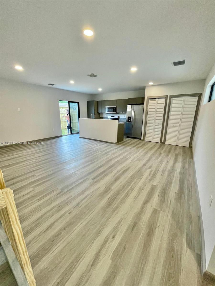 GREEN PARK SUB - Residential Lease