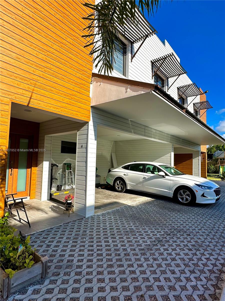 GREEN PARK SUB - Residential Lease
