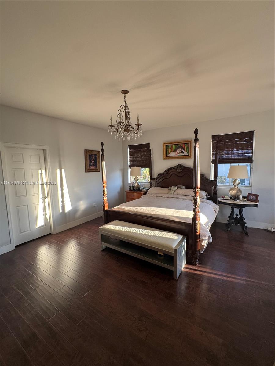 VINTAGE ESTATES - Residential