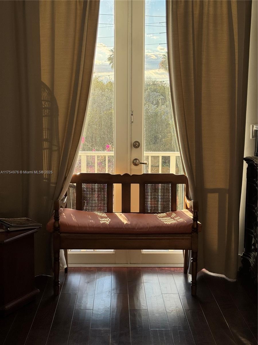 VINTAGE ESTATES - Residential