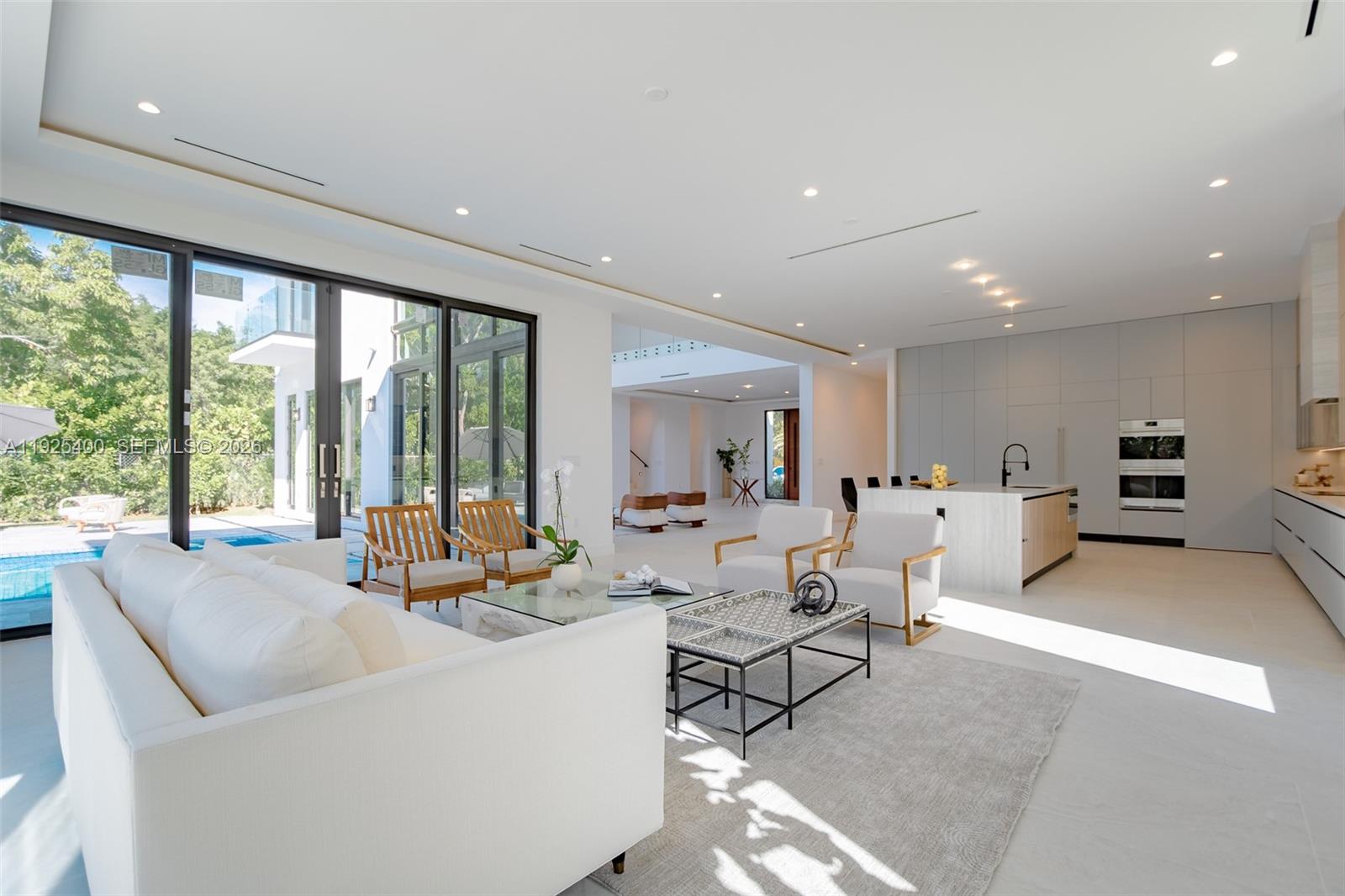 HILLMONT - Residential