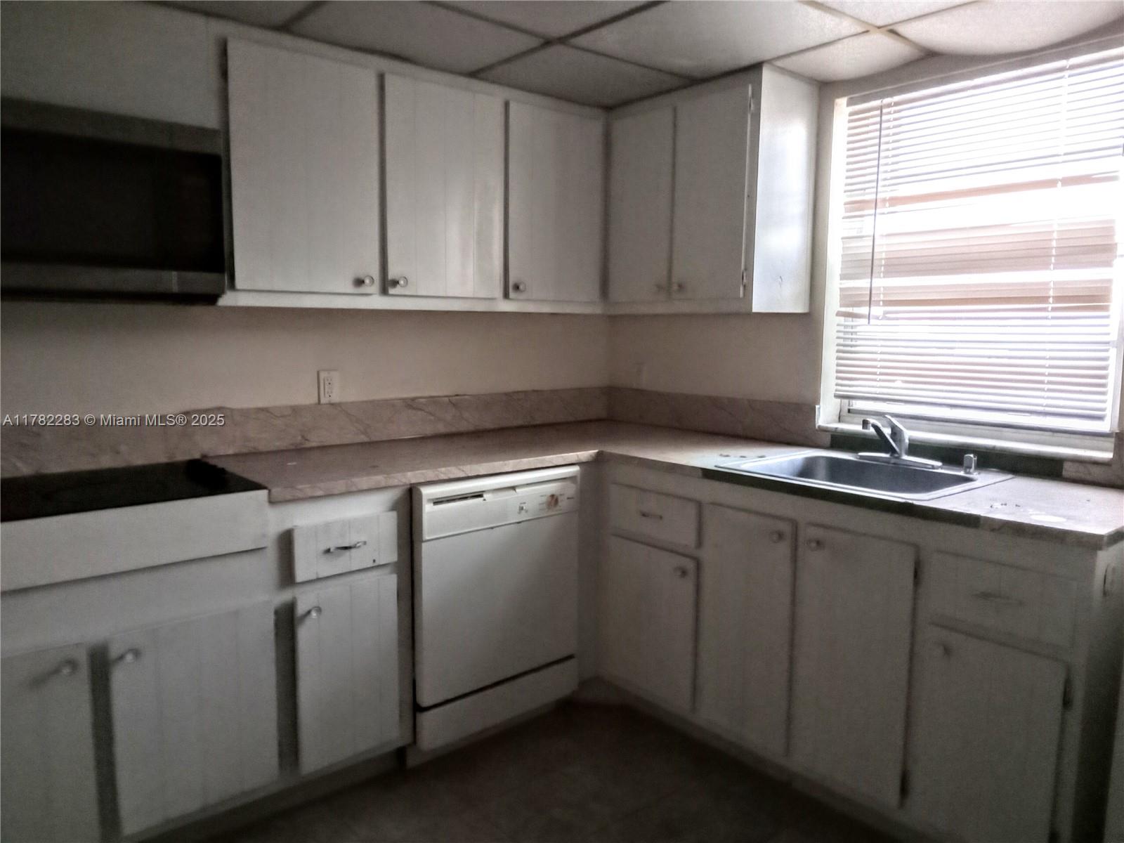 CRESTVIEW TOWERS CONDO - Residential