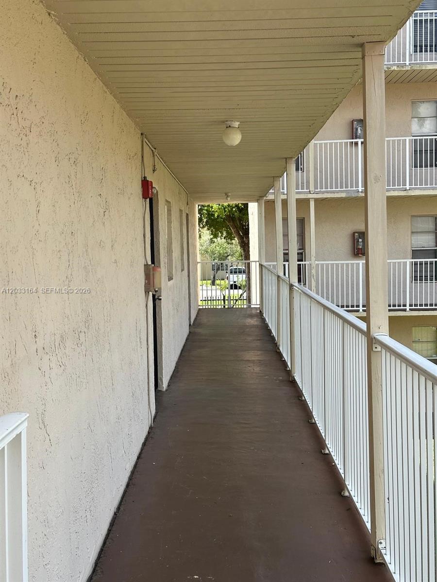 BROOKFIELD SQUARE CONDO - Residential Lease