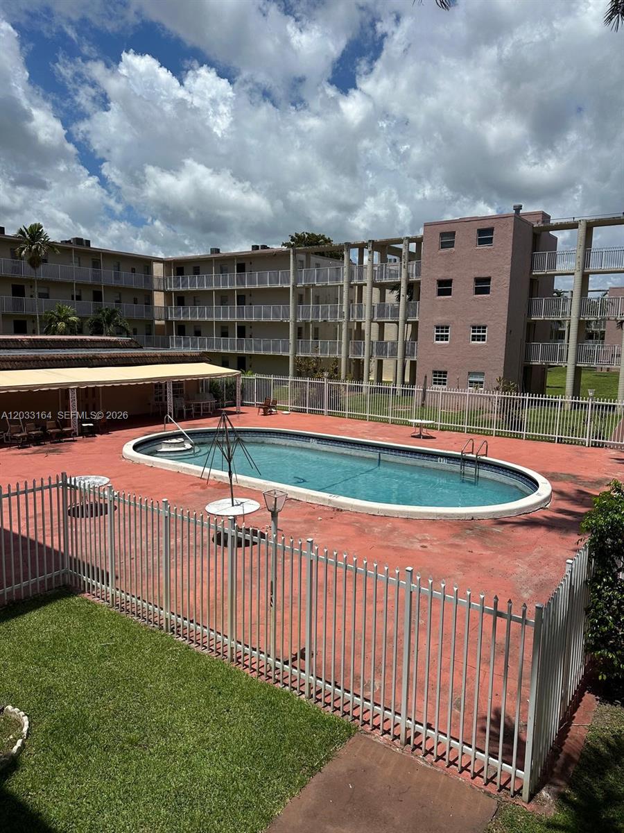 BROOKFIELD SQUARE CONDO - Residential Lease