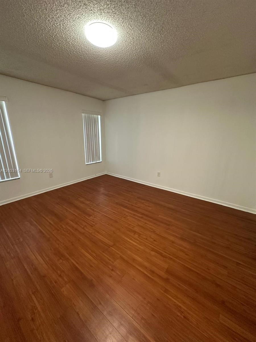 BROOKFIELD SQUARE CONDO - Residential Lease