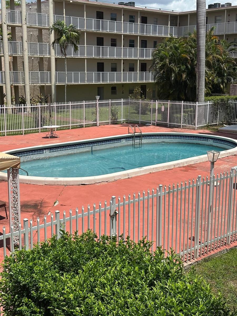 BROOKFIELD SQUARE CONDO - Residential Lease