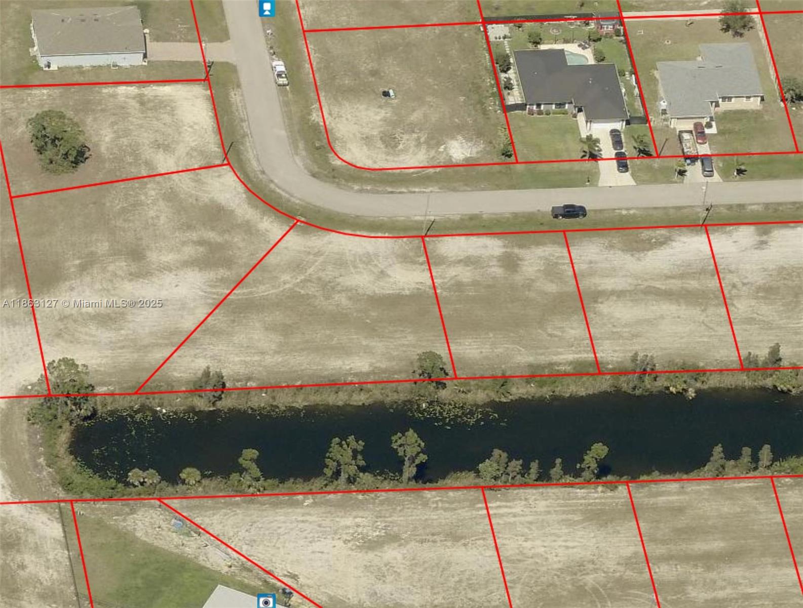 CAPE CORAL - Land