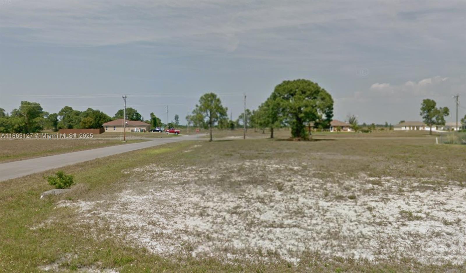 CAPE CORAL - Land