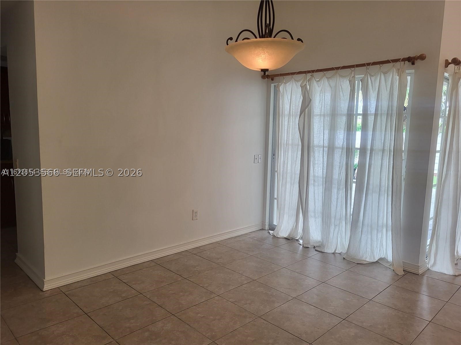 COUNTRY WALK TOWNHOUSES S - Residential Lease