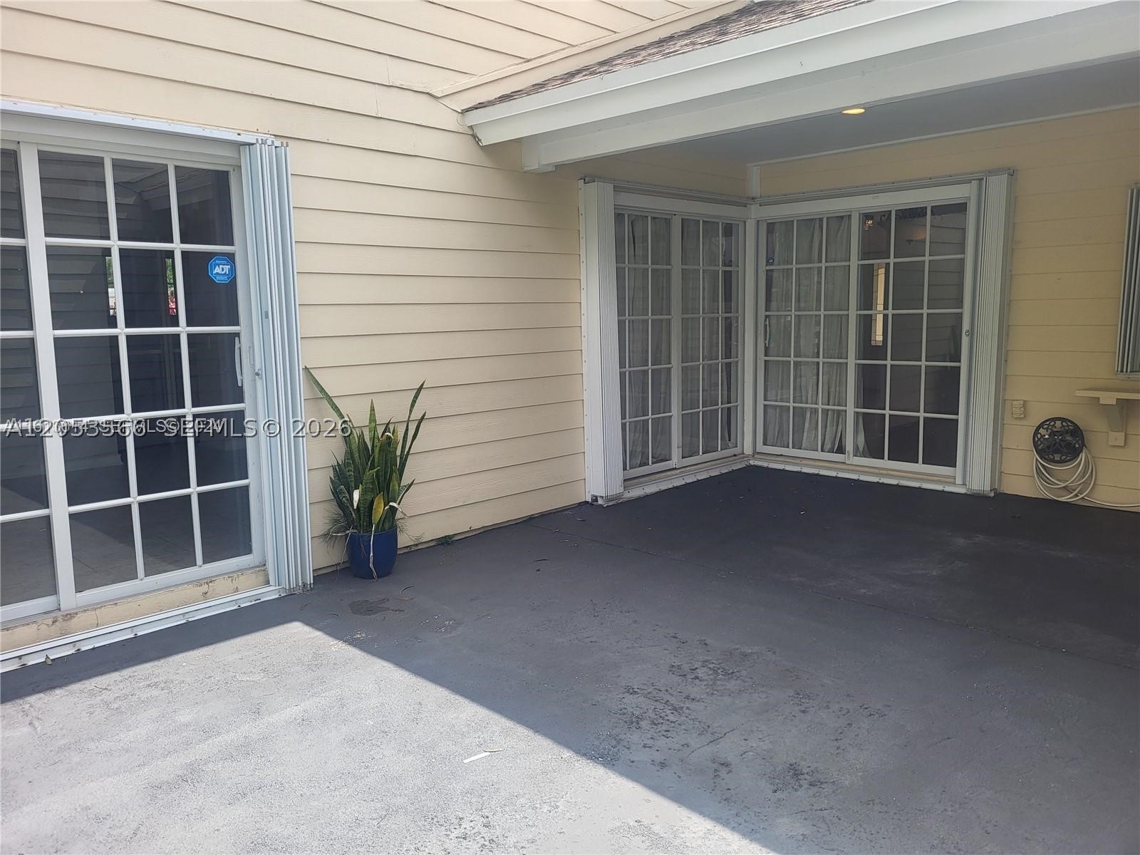 COUNTRY WALK TOWNHOUSES S - Residential Lease
