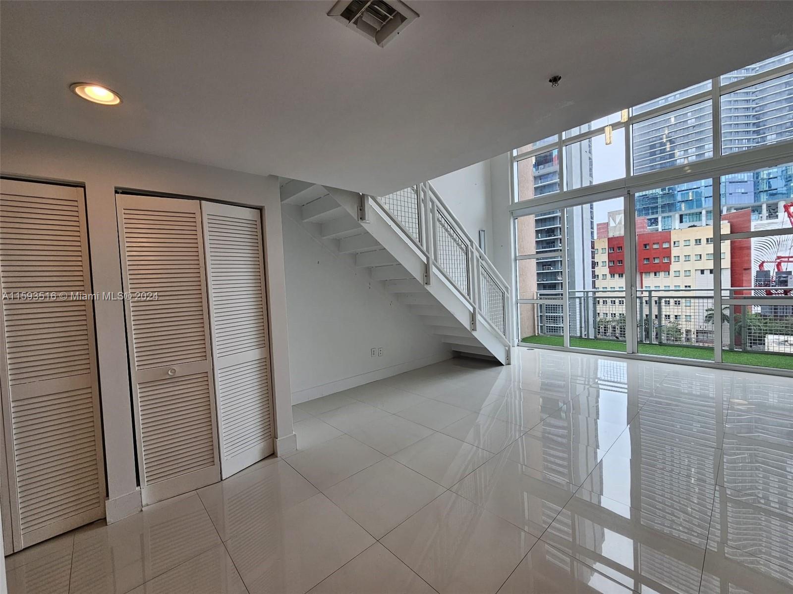 VIZCAYNE NORTH CONDO - Residential Lease