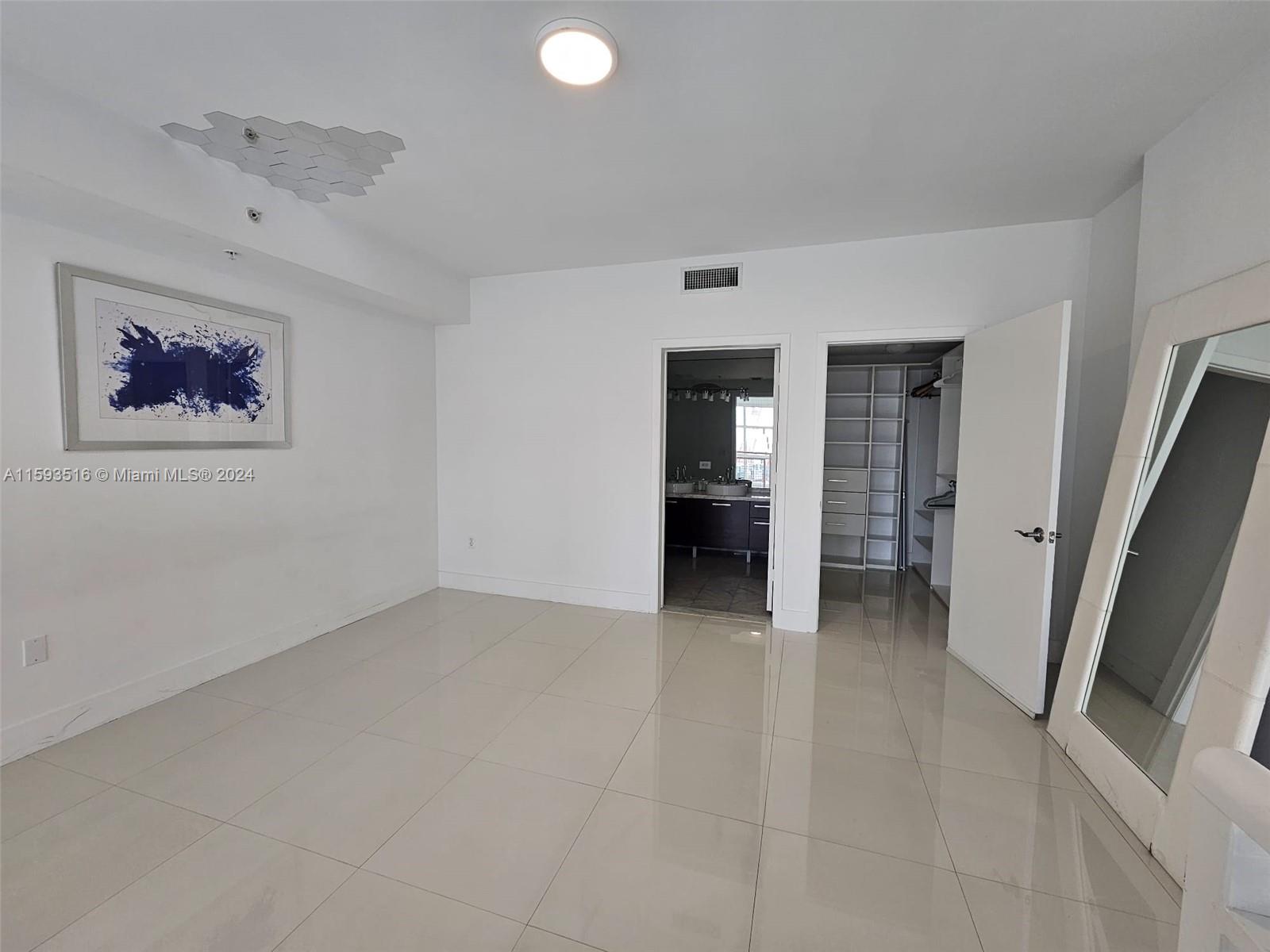 VIZCAYNE NORTH CONDO - Residential Lease