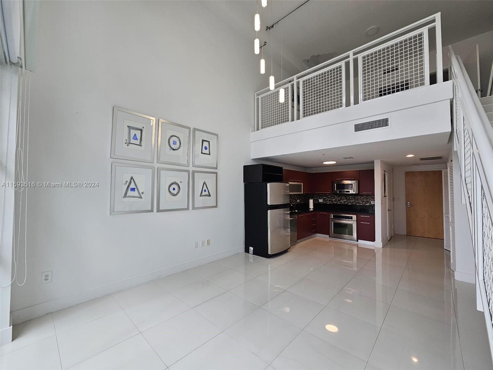 VIZCAYNE NORTH CONDO - Residential Lease