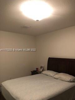 HIDDEN LAKES TOWNHOMES - Residential Lease