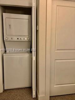 HIDDEN LAKES TOWNHOMES - Residential Lease
