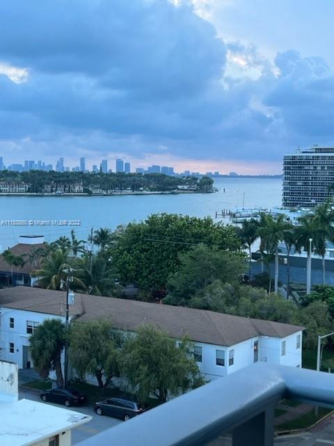 401 BLU OF NORTH BEACH CO - Residential Lease