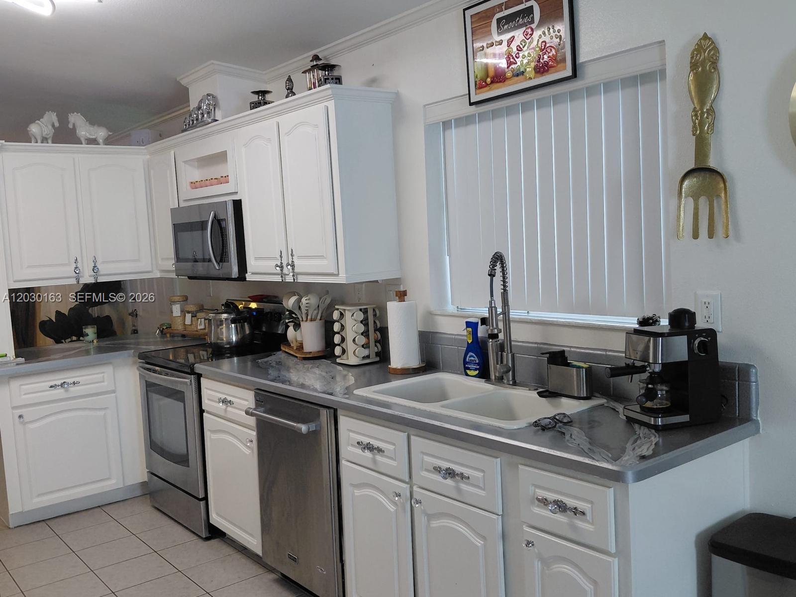 GATEWAY WEST CONDO - Residential