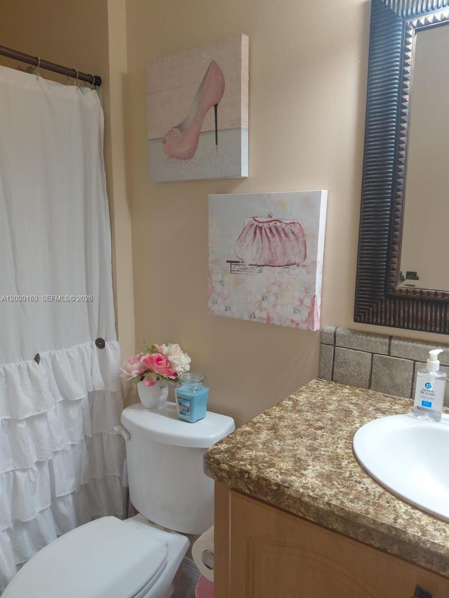 GATEWAY WEST CONDO - Residential