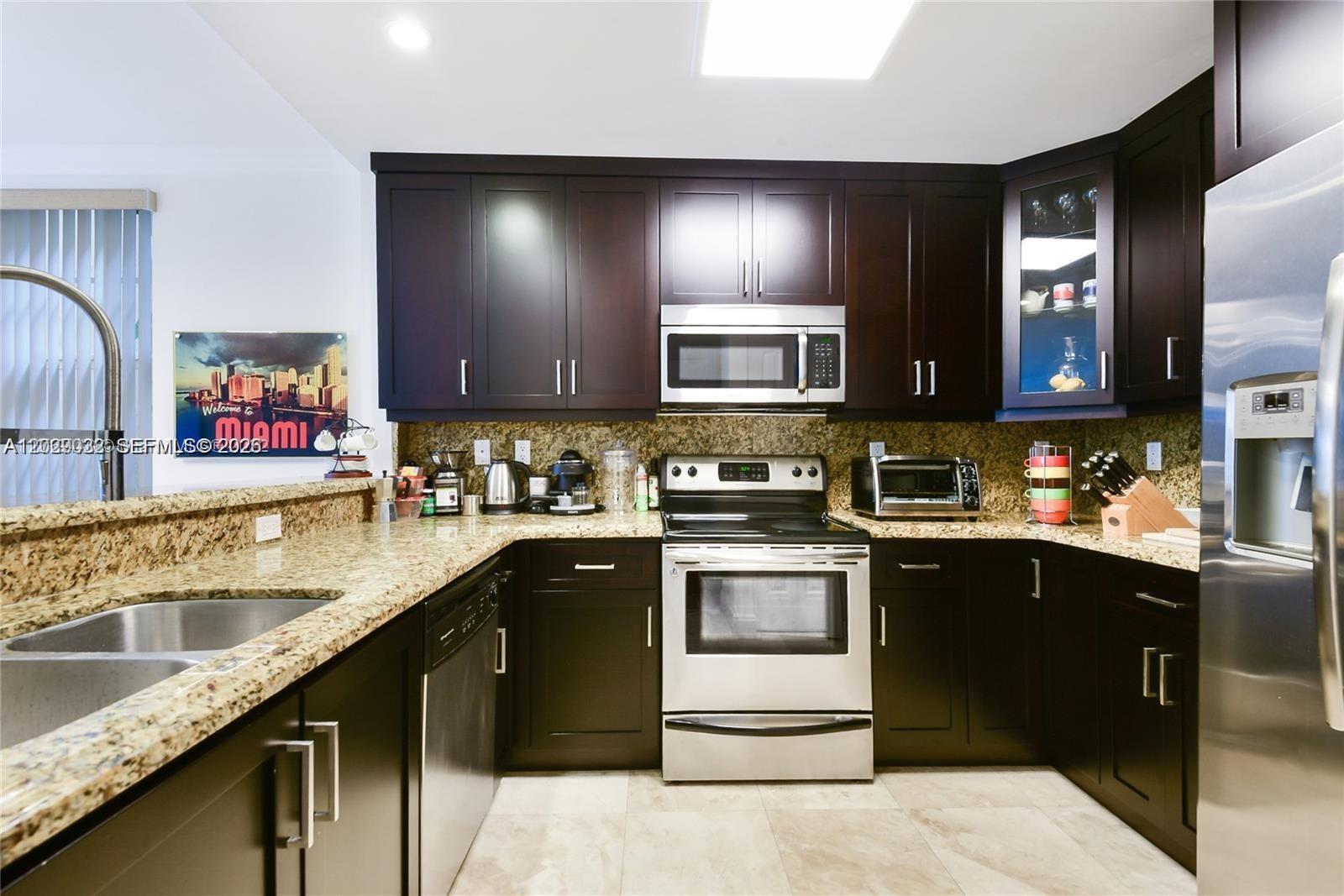 SHORELINE CONDO - Residential Lease