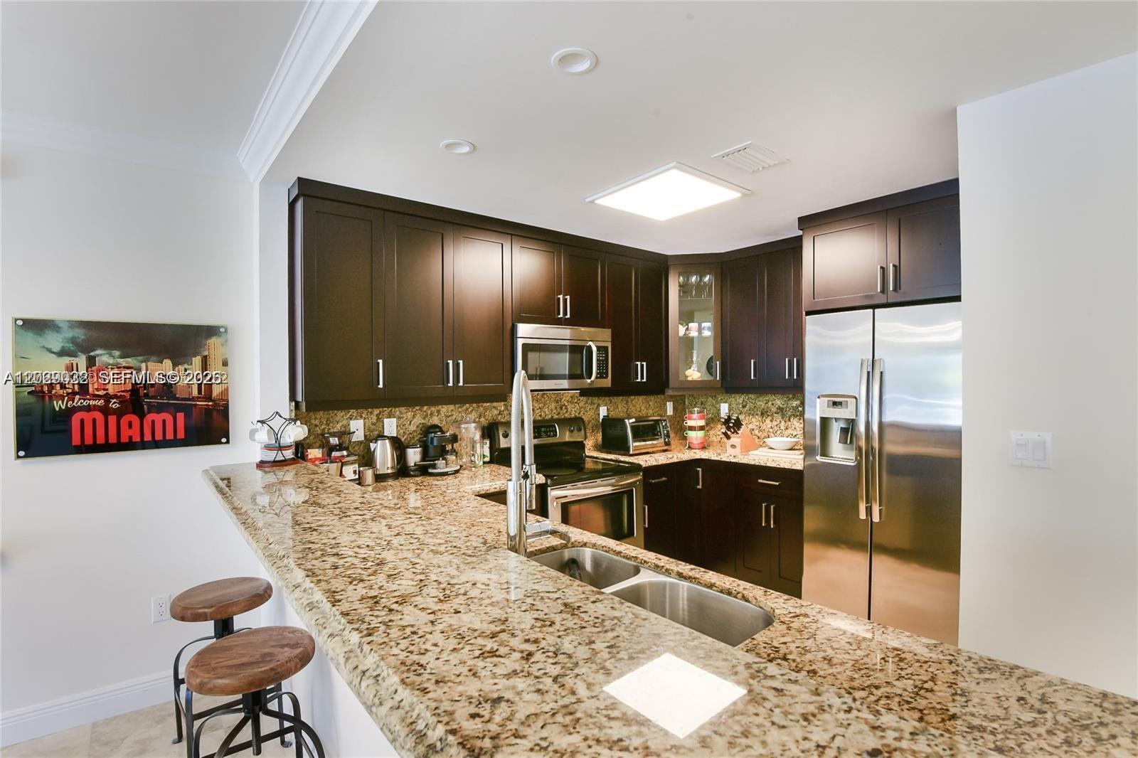 SHORELINE CONDO - Residential Lease