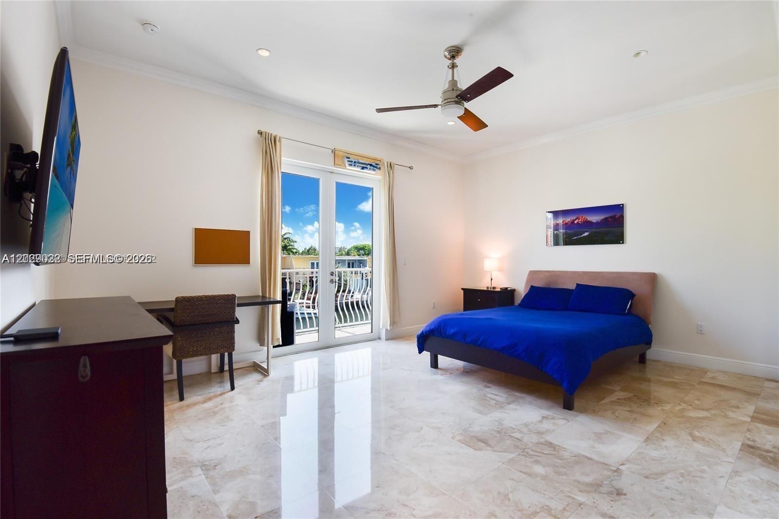 SHORELINE CONDO - Residential Lease