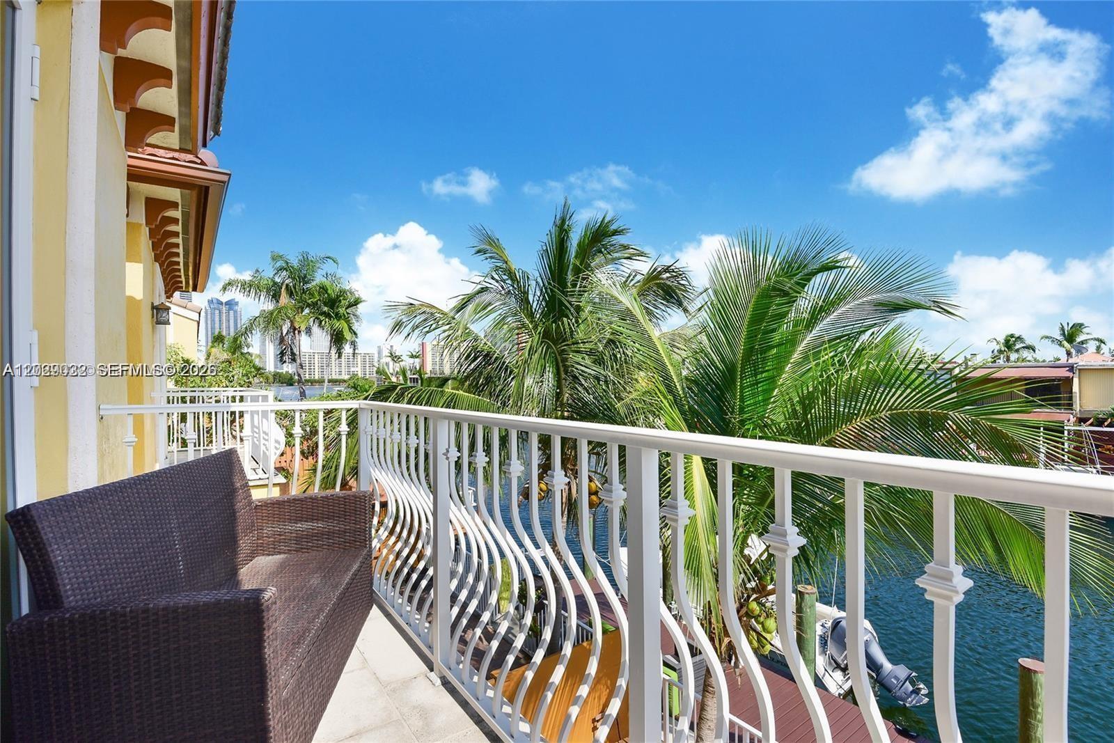 SHORELINE CONDO - Residential Lease