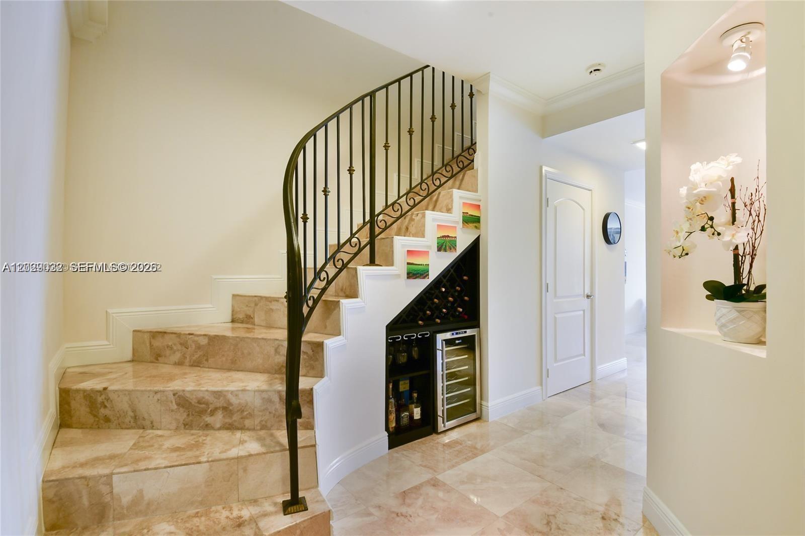 SHORELINE CONDO - Residential Lease