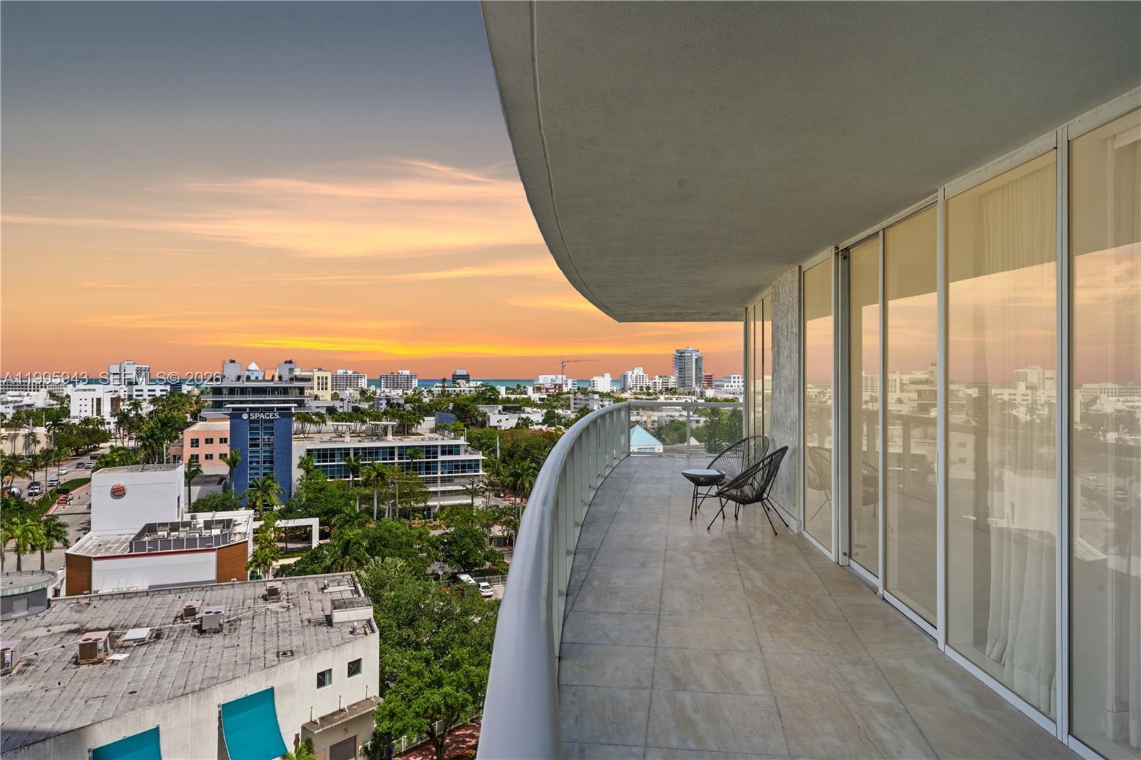 ICON CONDO - Residential