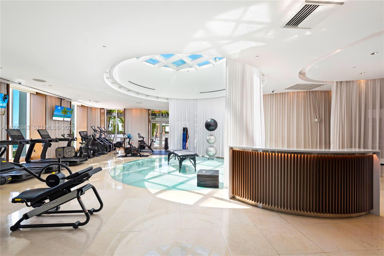 ICON CONDO - Residential