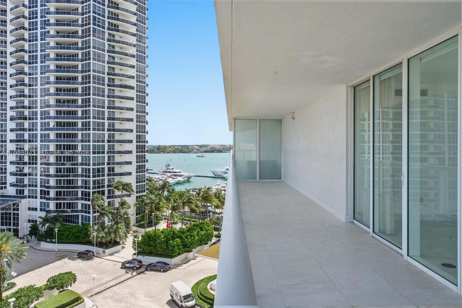 ICON CONDO - Residential