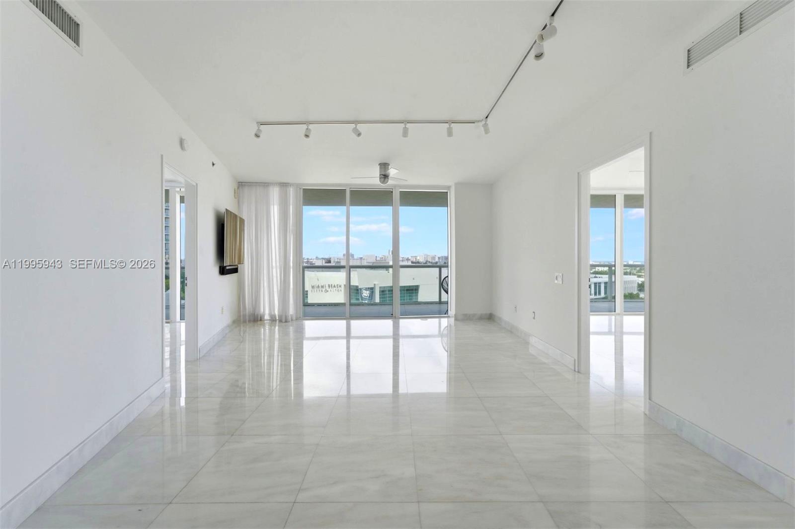 ICON CONDO - Residential