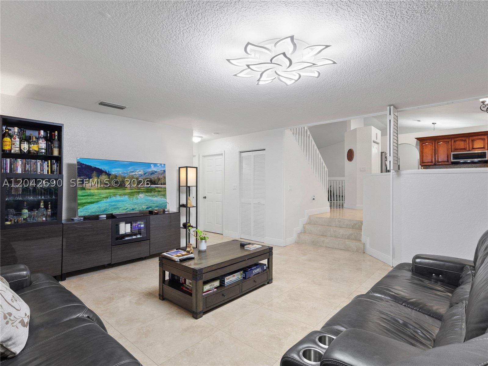 OAK CREEK - Residential