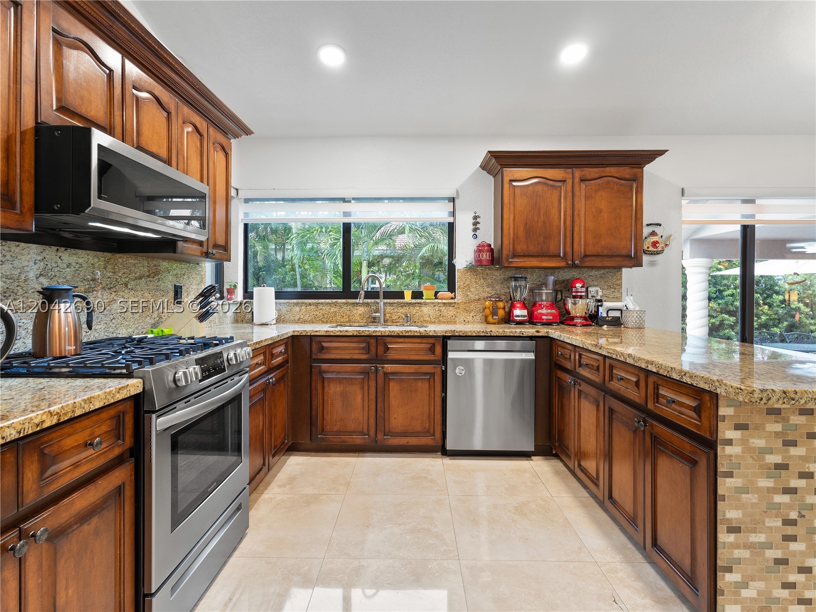 OAK CREEK - Residential