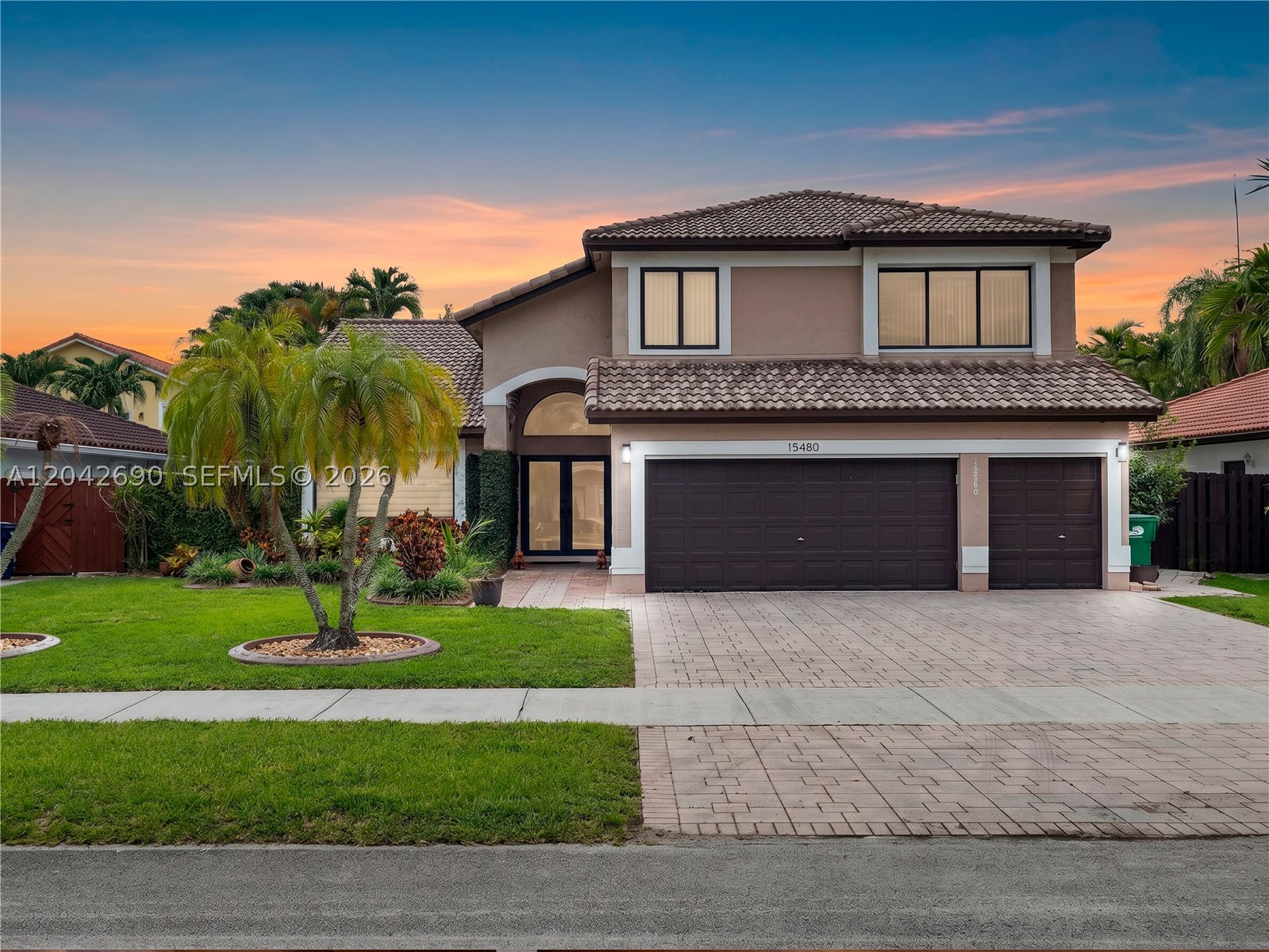 OAK CREEK - Residential