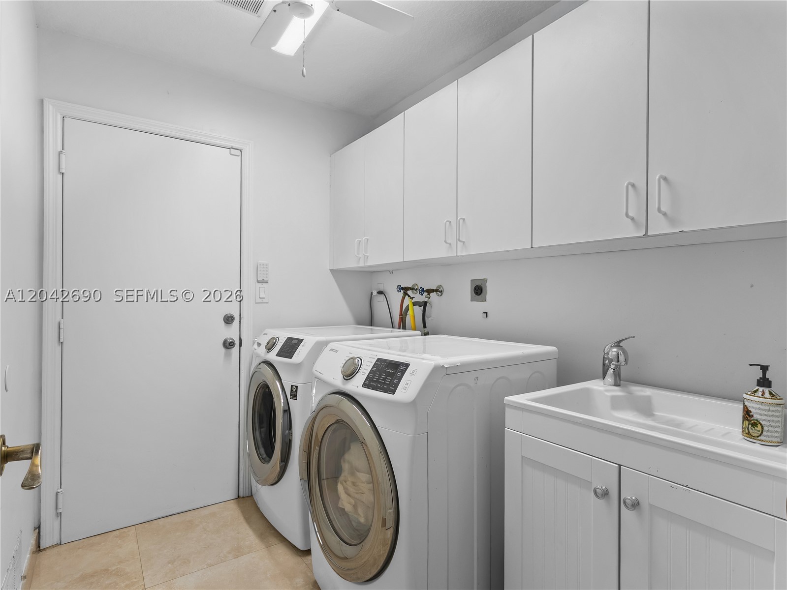 OAK CREEK - Residential