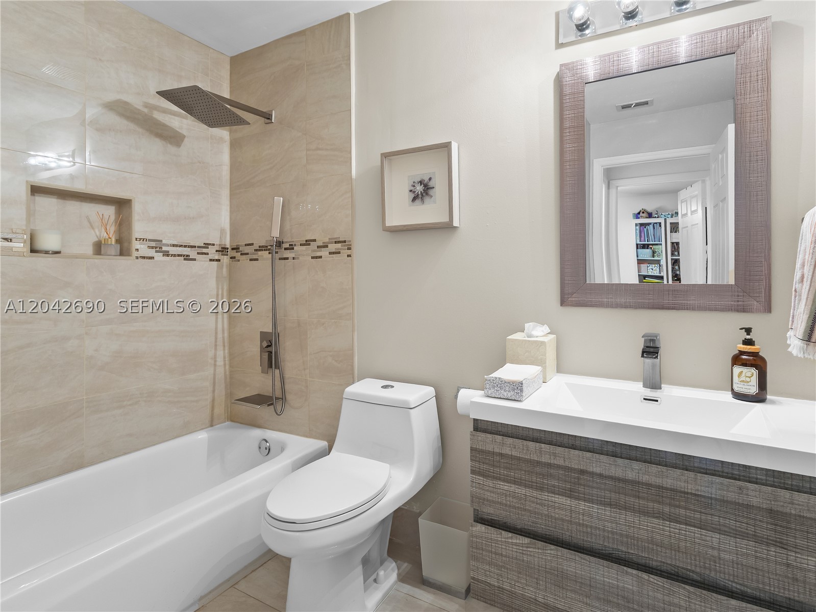 OAK CREEK - Residential