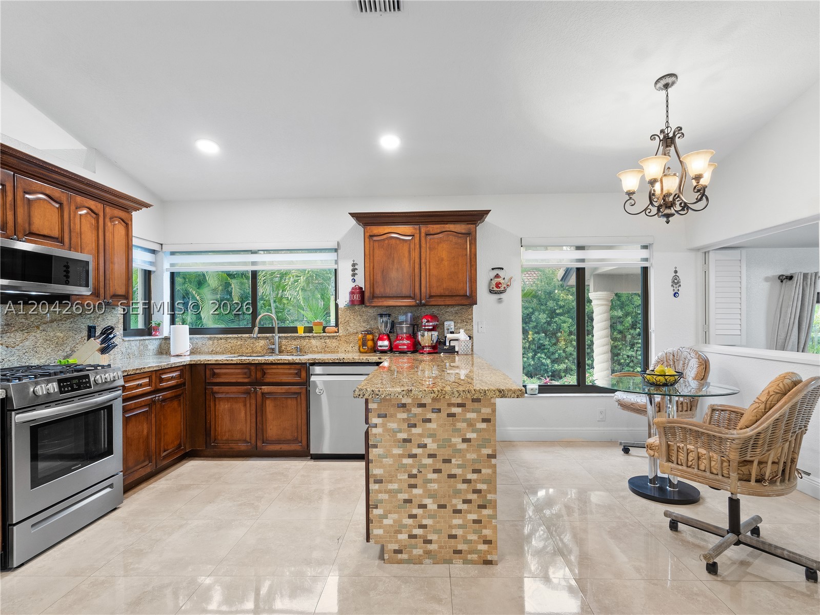 OAK CREEK - Residential