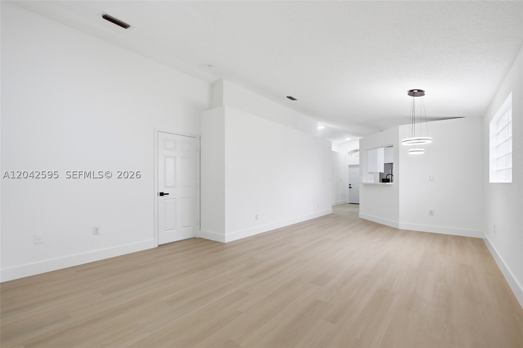 SAPPHIRE SHORES-SAPPHIRE S - Residential