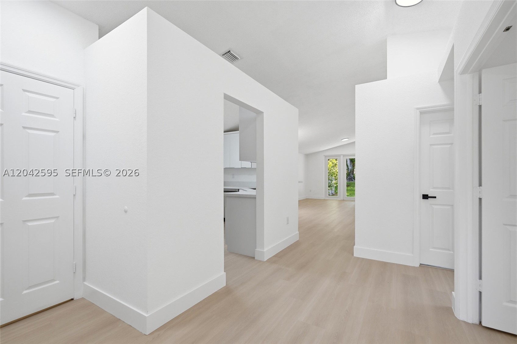 SAPPHIRE SHORES-SAPPHIRE S - Residential