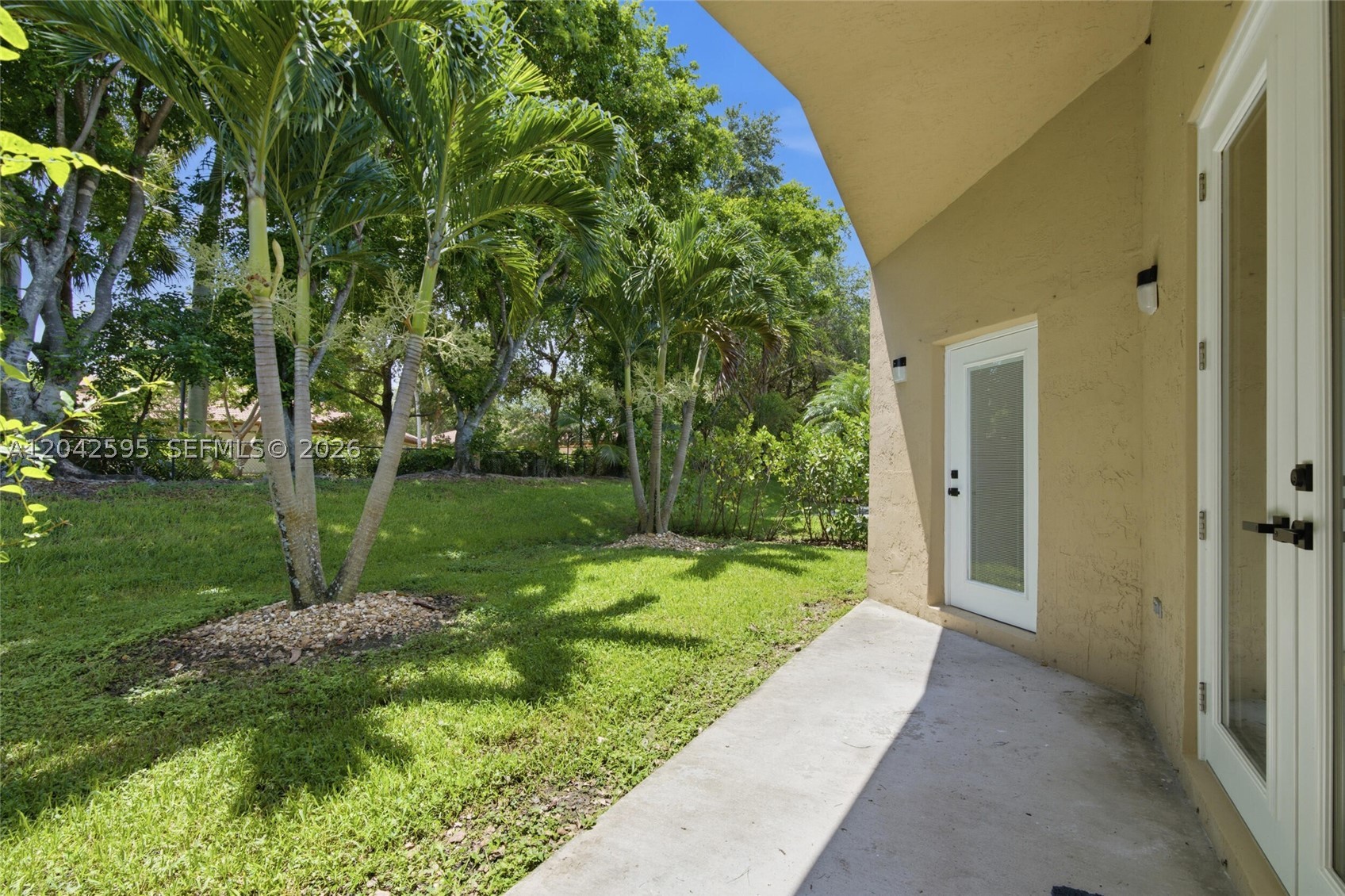 SAPPHIRE SHORES-SAPPHIRE S - Residential