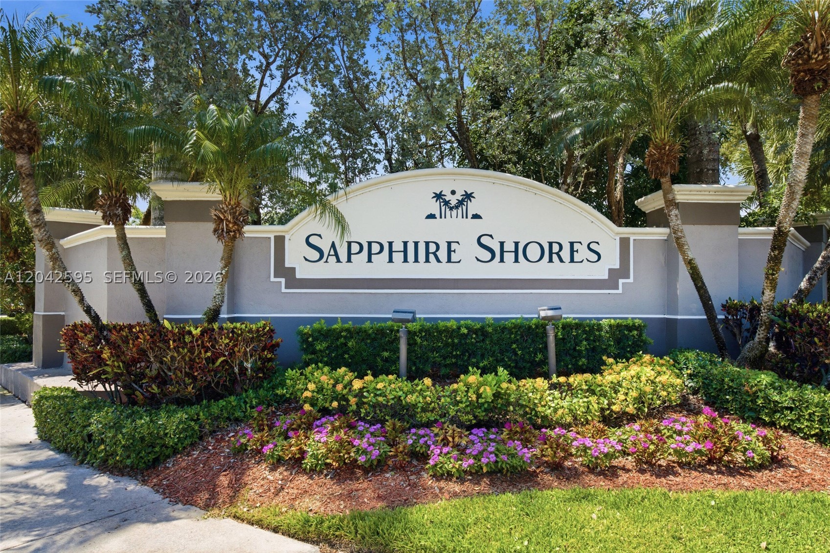 SAPPHIRE SHORES-SAPPHIRE S - Residential