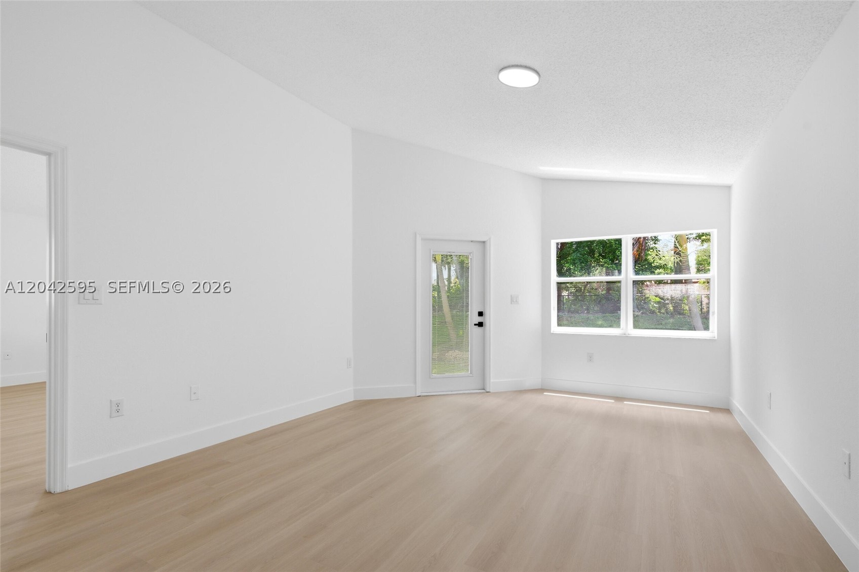 SAPPHIRE SHORES-SAPPHIRE S - Residential