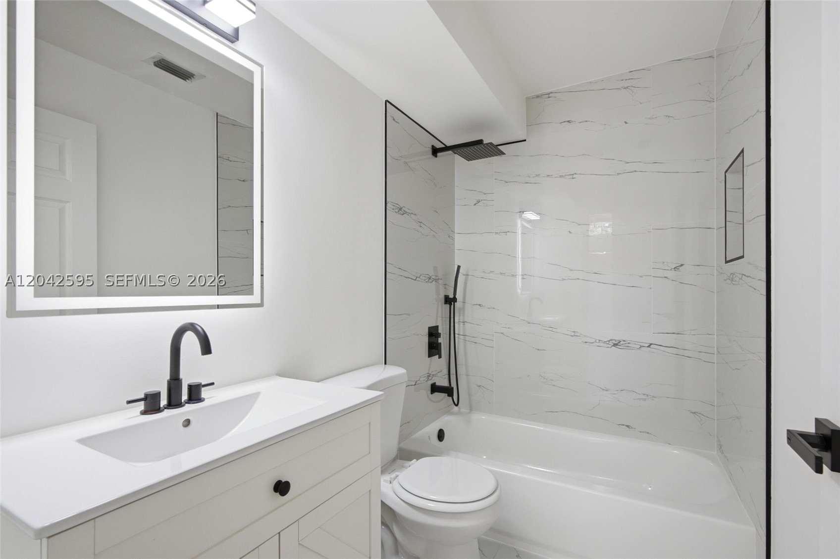SAPPHIRE SHORES-SAPPHIRE S - Residential